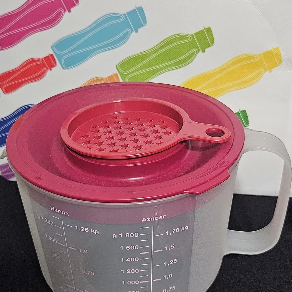 Multifunctional Red and White Kitchen Measuring Set